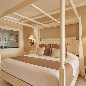 Junior Suite Deluxe Adults Only